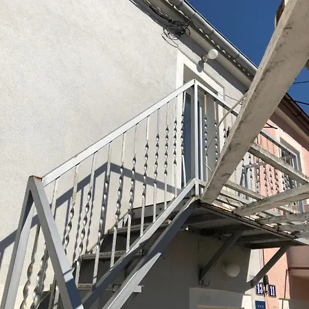 2 In - Insel Krk Apartman *